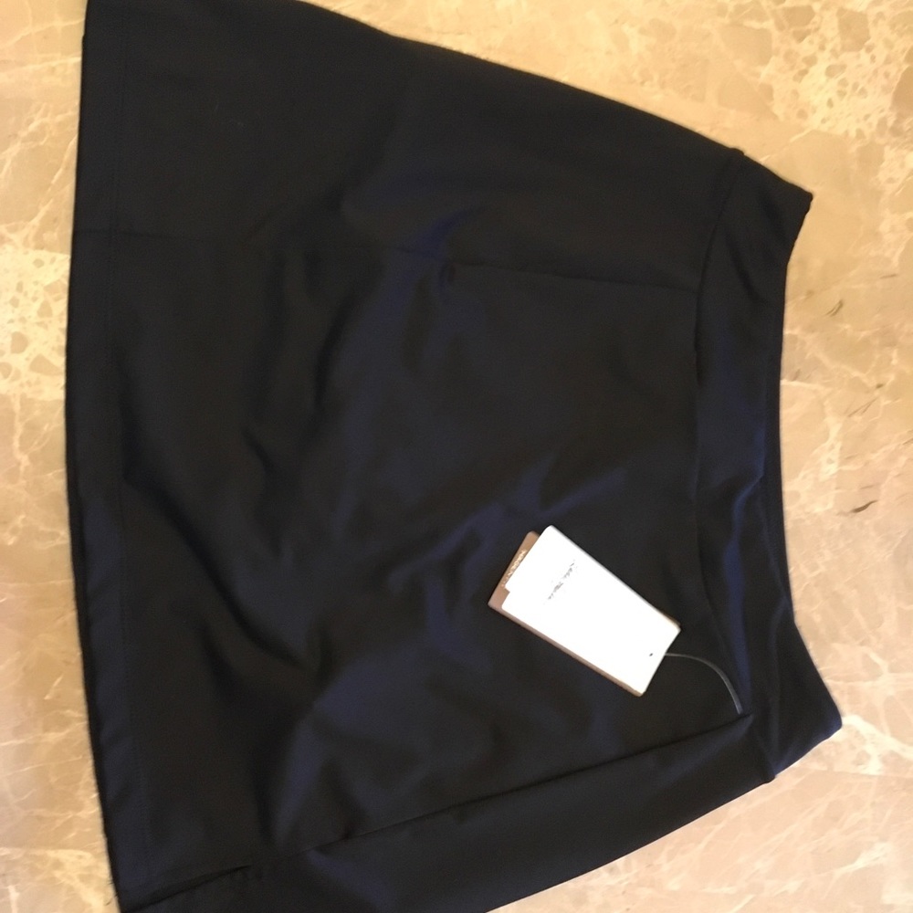 Super cute black golf skort Lady Hagan NWT